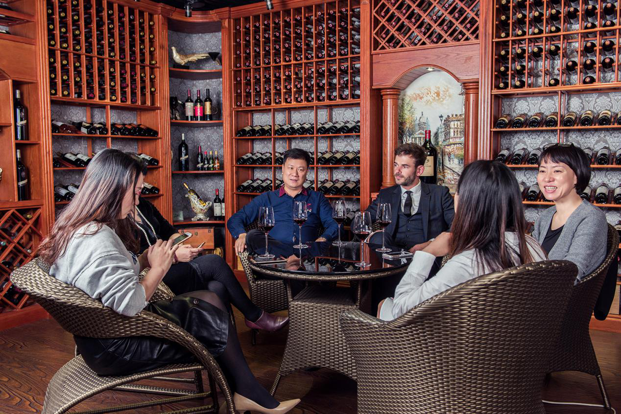 藍(lán)菲紅酒銷量暴漲，法酒莊訪華進(jìn)一步加深戰(zhàn)略合作